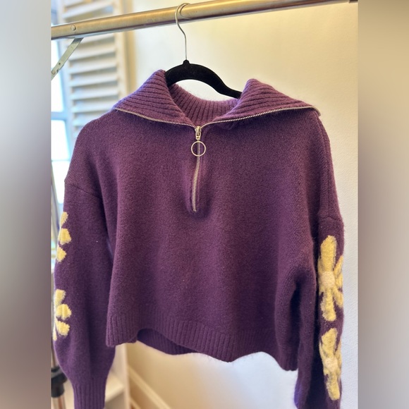 Cute sweater - Picture 2 of 3